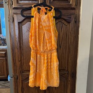 EUC! NY and Co romper, marigold with white paisley pattern, sleeveless, Size M
